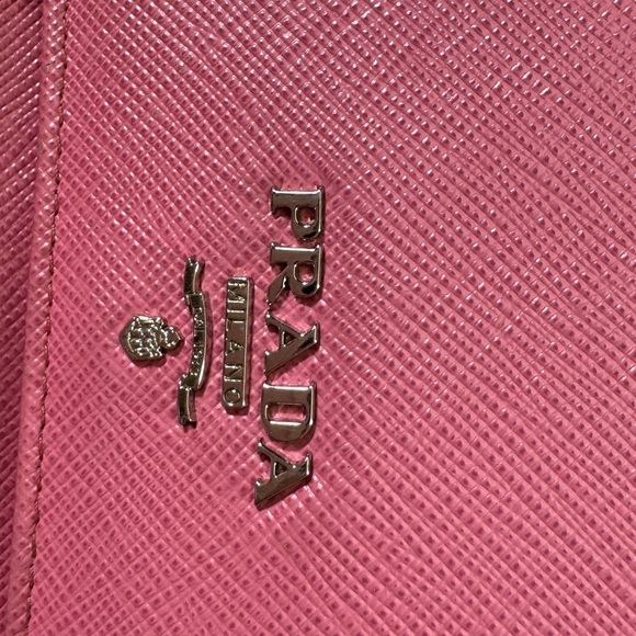 Authantic Prada Pink Trifold Hand Wallet - Picture 5 of 16